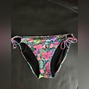 Victoria’s Secret Bikini Bottom Side Ties Floral